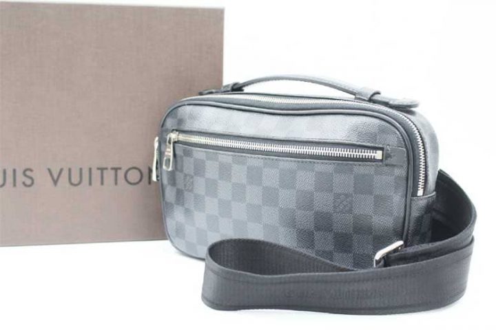 梅田でルイヴィトンダミエグラフィットのボディバッグを高価買取